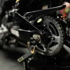 Łańcuch motocyklowy: Jak czyścić, by służył latami?