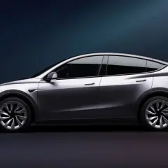 Tesla Model Y Juniper w Polsce: Kiedy premiera i czy warto czekać?