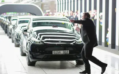 Kto produkuje Teslę? Firma, Elon Musk i globalne Gigafactory