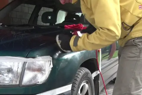 Jak wypolerować samochód samemu? Pełny poradnik krok po kroku