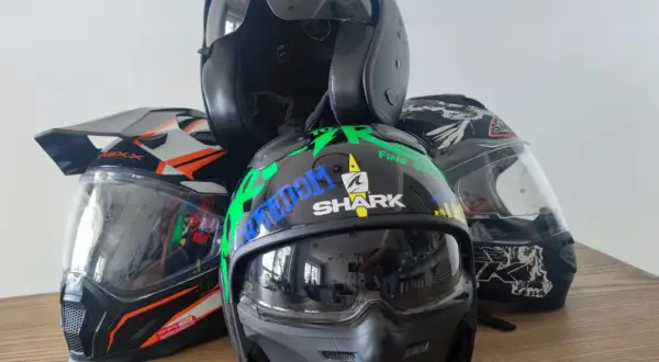 Kolor kasku motocyklowego: Jak wybrać, by być widocznym i stylowym?