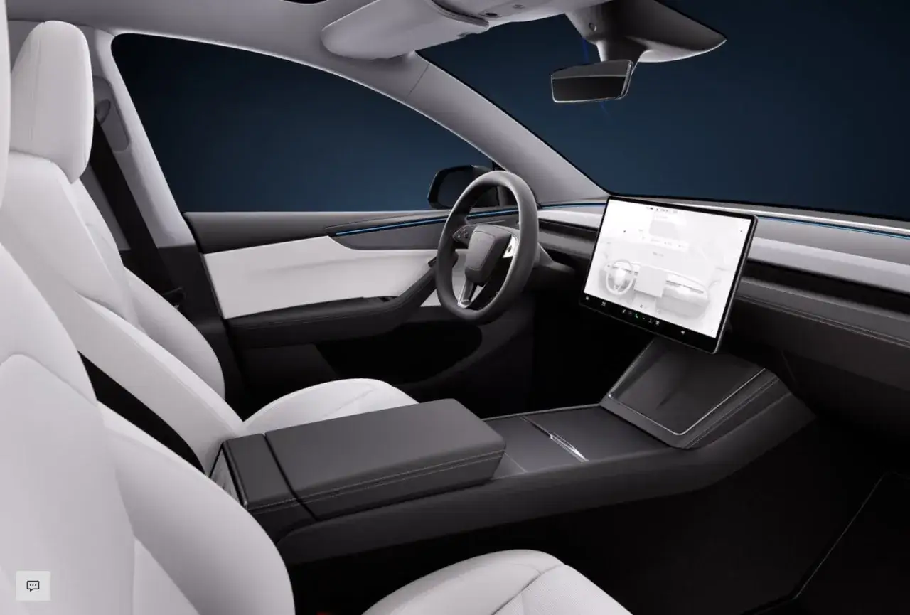 Tesla kolory lakieru, Tesla felgi, Tesla białe wnętrze